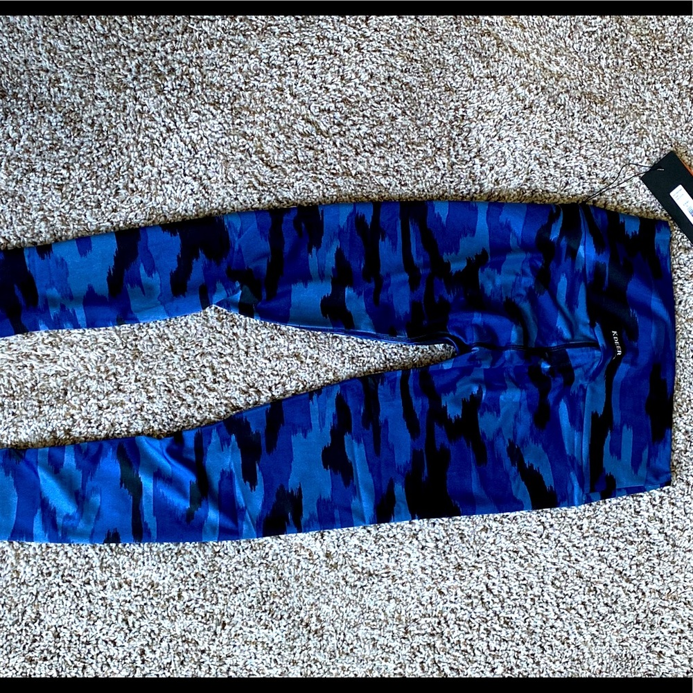 NWT camo legging
